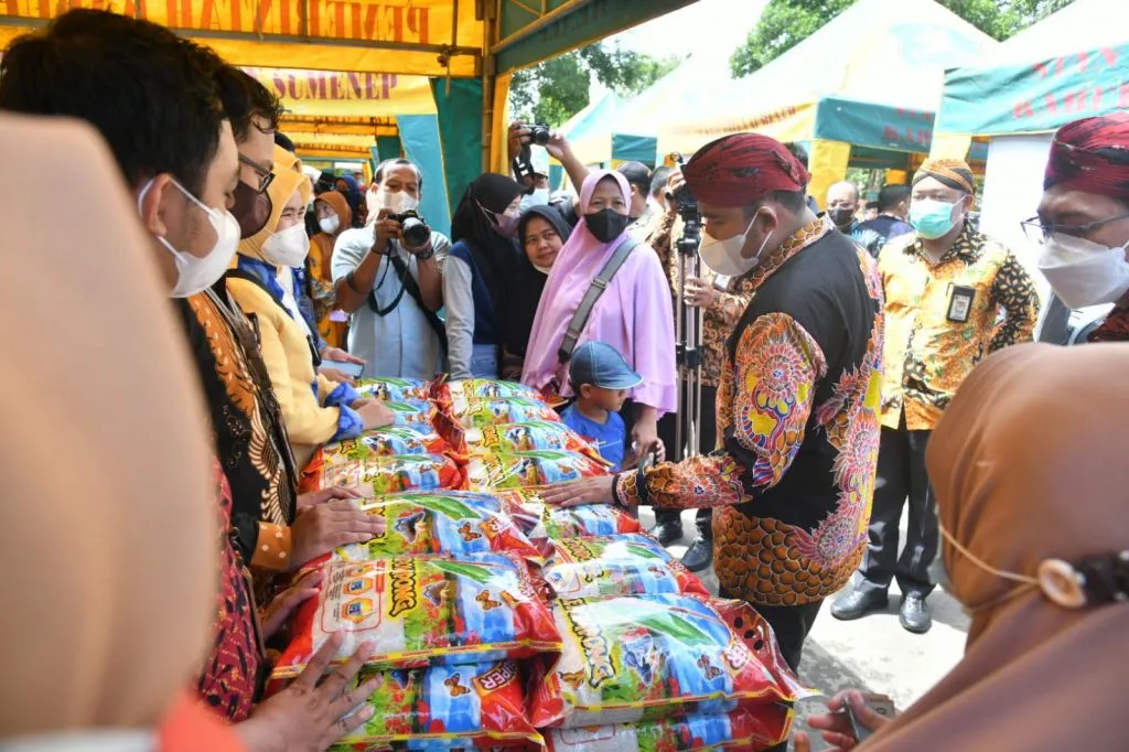 Stabilkan Harga Sembako, Pemkab Sumenep Gelar Pasar Murah di 6 Lokasi