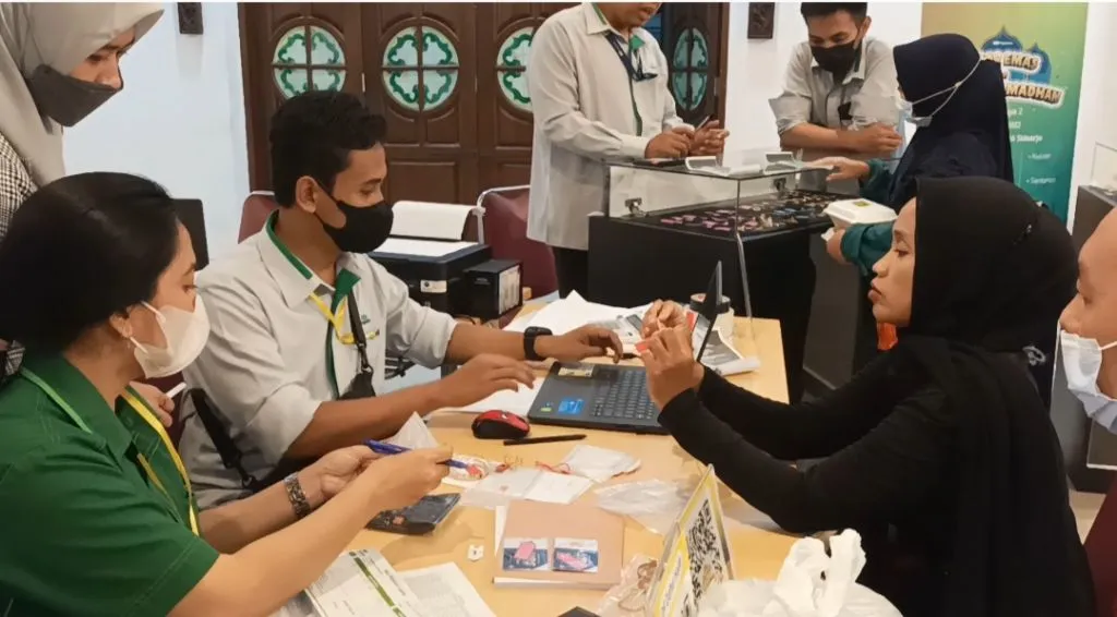 Bazar Emas Pegadaian Sidoarjo Jumlah Transaksi 25 Nasabah