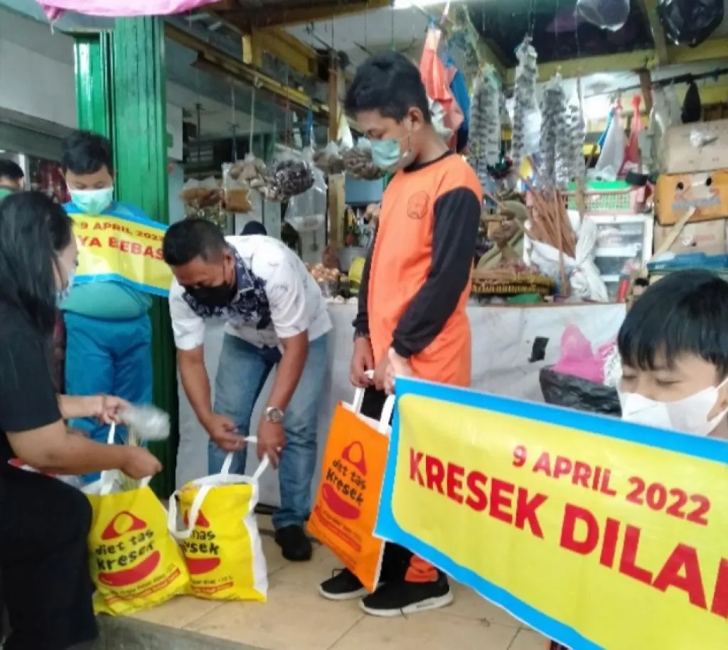 Belanja di Pasar Jangan Pakai Kresek, Ganti dengan Tas Non-Plastik