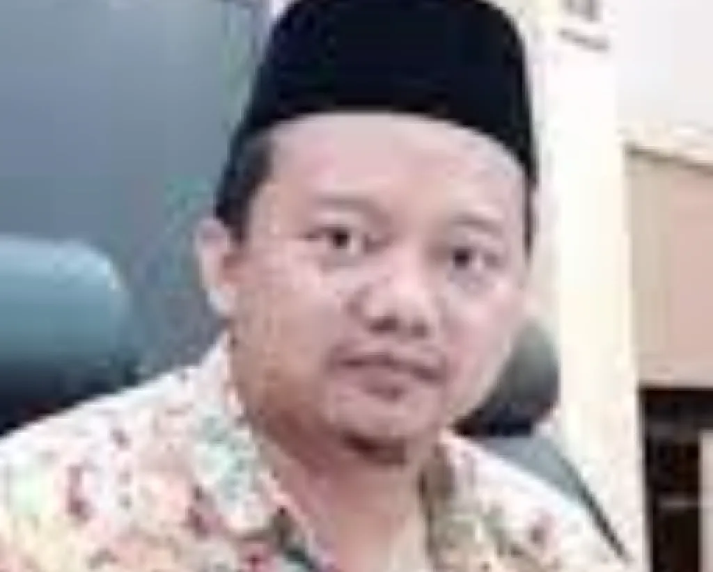Selain Dihukum Mati, Herry juga Diharuskan Bayar Rp 300 Juta