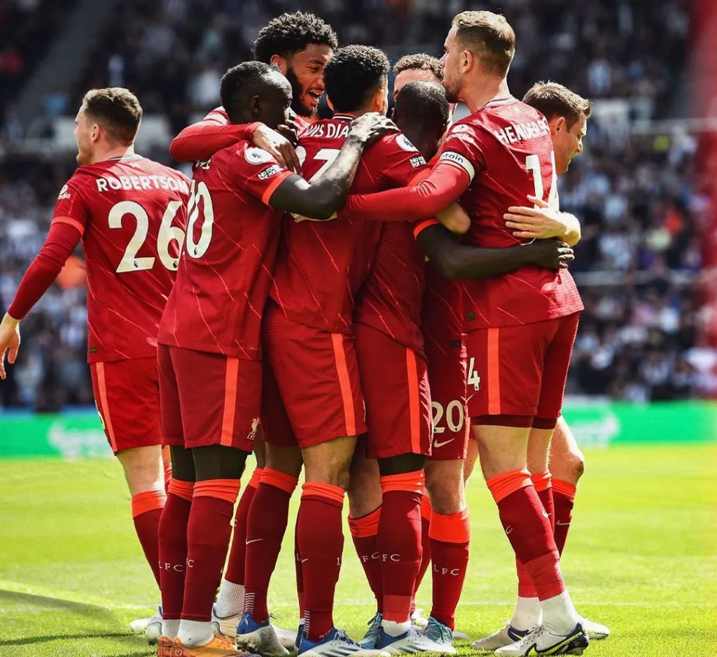 Kalahkan Newcastle, Liverpool Gusur Manchester City di Puncak Klasemen