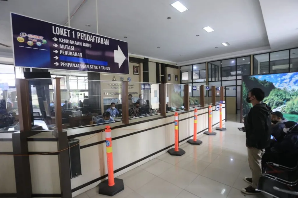 Material STNK Habis, Samsat Kota Madiun Berlakukan Stempel