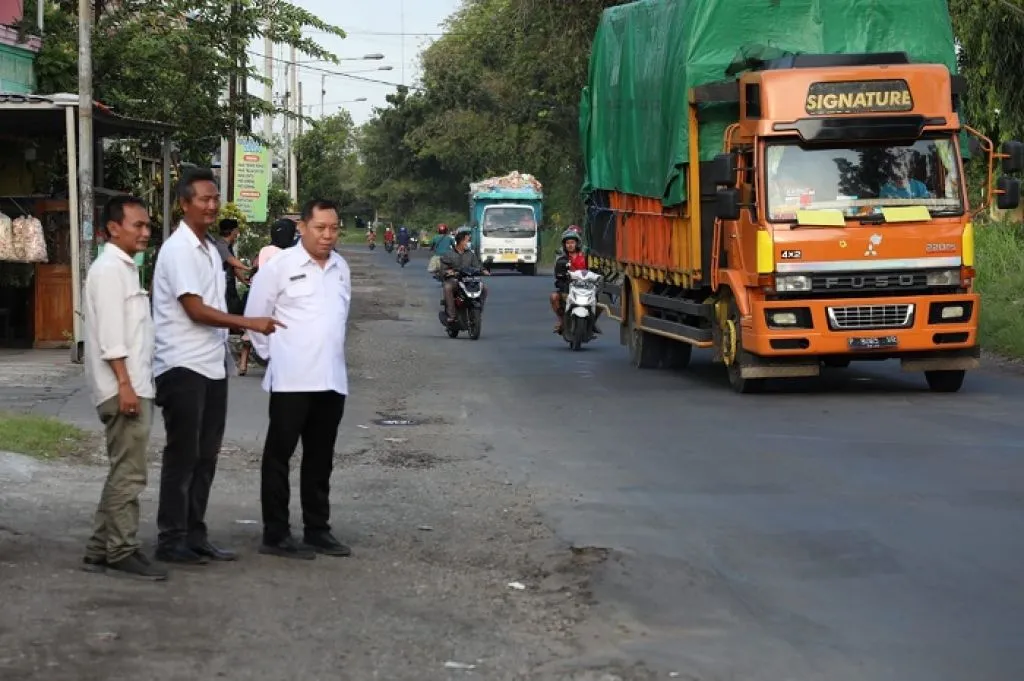 Gus Muhdlor: Pemeliharaan 68 Ruas Jalan dan Betonisasi 17 Titik Tuntas Tahun Ini