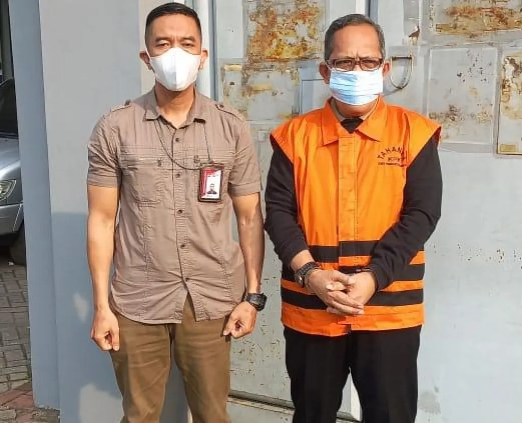 Mulai Ditahan di Rutan Surabaya, Hakim Itong Masuk Sel Isolasi