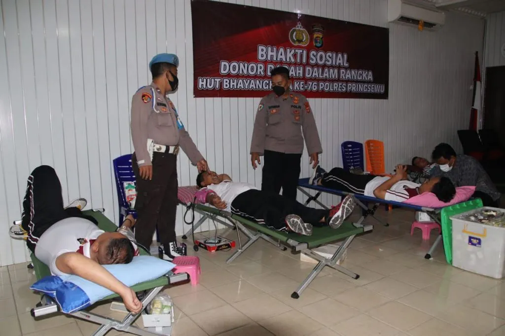 Jelang HUT Bhayangkara ke-76, Polres Pringsewu Gelar Donor Darah
