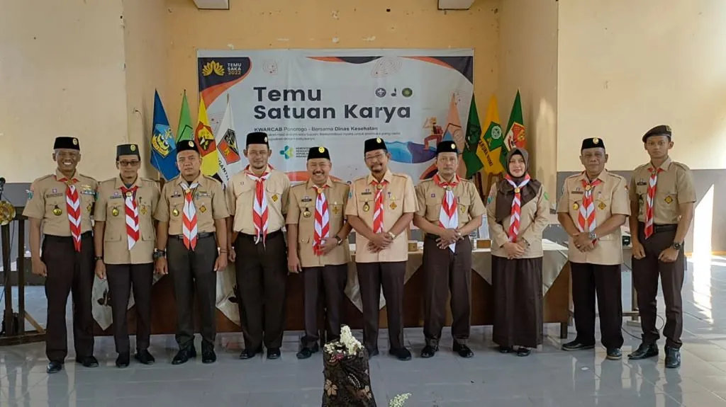 Sejumlah pengurus Kwarcab Gerakan Pramuka Ponorogo saat melakukan kegiatan Temu Saka dan sosialisasi Hepatitis Akut.