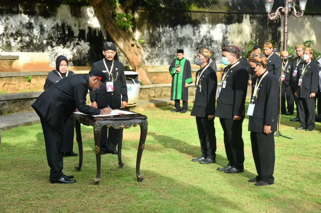 Penyegaran Birokrasi, Bupati Sumenep Mutasi Puluhan Pejabat