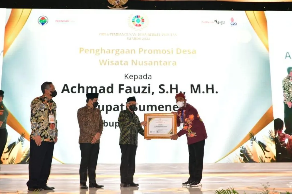 Bupati Sumenep Terima Penghargaan dari Kemendes-PDTT