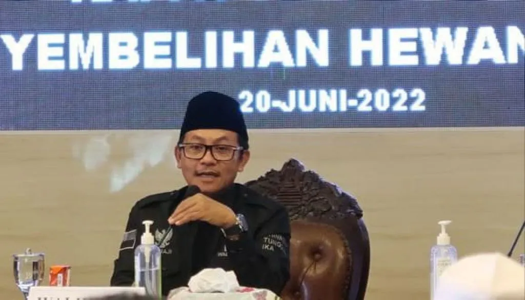 Beri Edukasi Penyembelihan Kurban, Sutiaji Tekankan PMK Tidak Menular ke Manusia