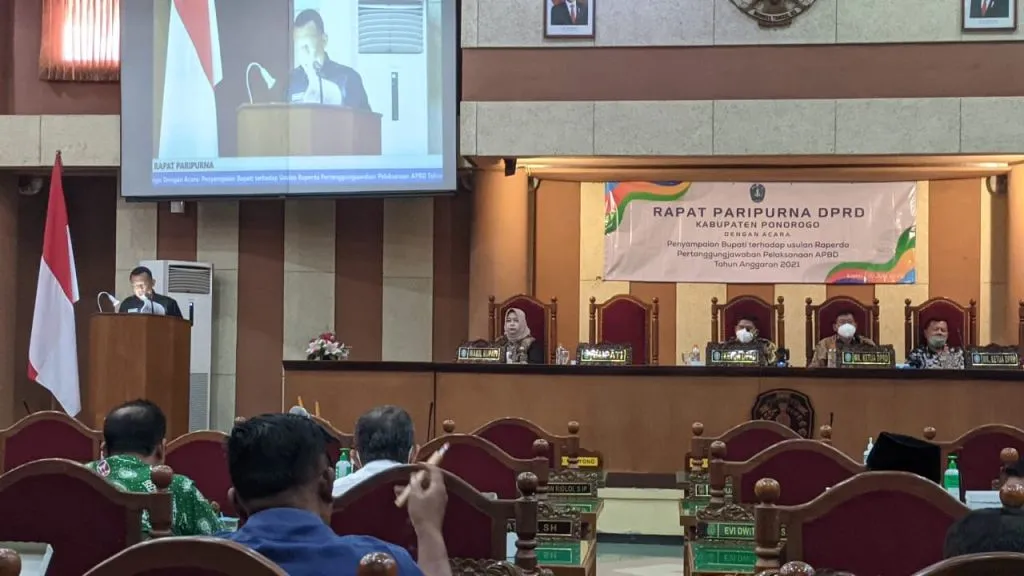 Parpurna LKPJ 2021, DPRD Ponorogo Desak Pemkab Tuntaskan Temuan BPK