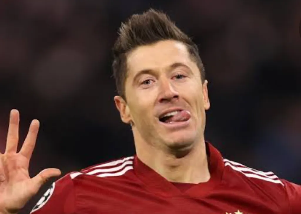 Barcelona Bidik Lewandowski