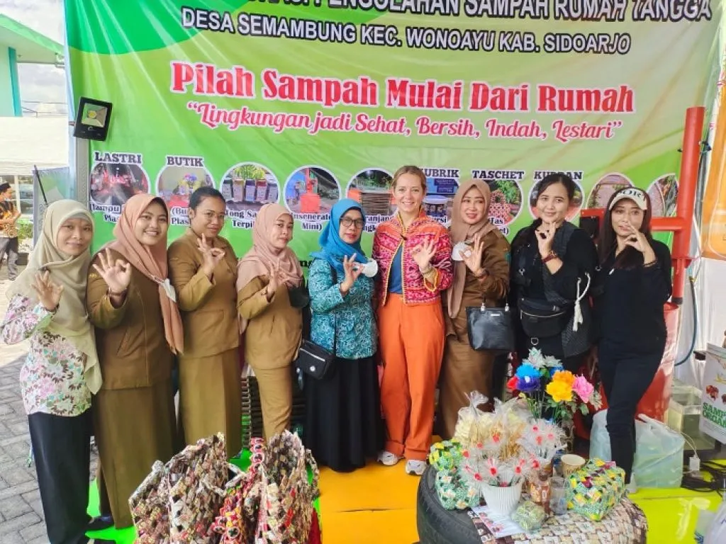 Desa Semambung Wonoayu, Ikut Pameran Inovasi Produk Pengolahan Sampah Rumah Tangga