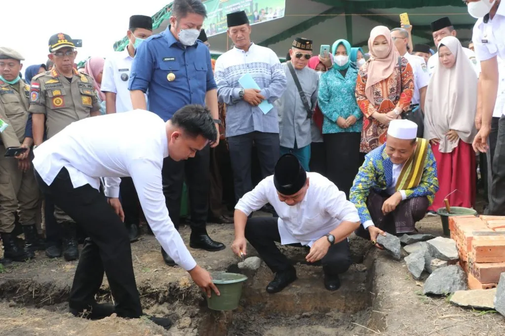 Pj. Bupati Dampingi Gubernur Resmikan Pembangunan Masjid di Ponpes Al-Jailaniyah
