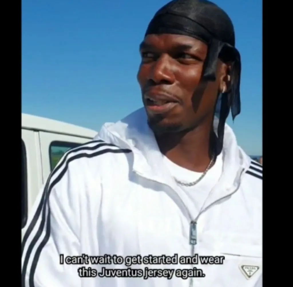 Naik Jet Pribadi, Pogba Tiba di Turin