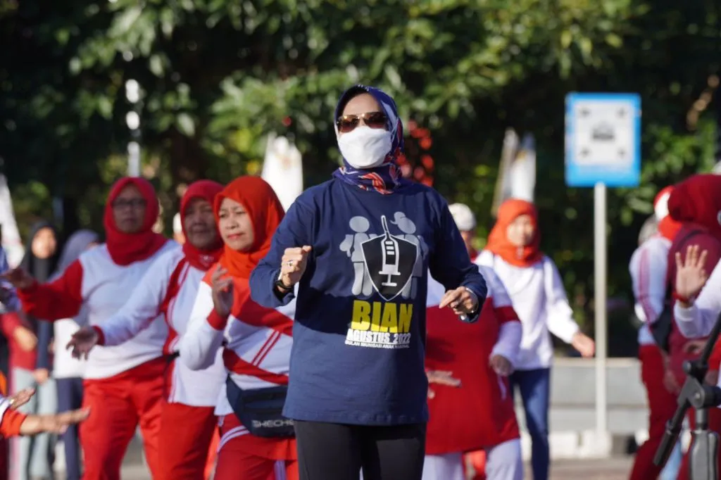Gelar Senam Sehat, Pemkot Batu Bagikan Door Prize di Momen Hari Koperasi Ke-75