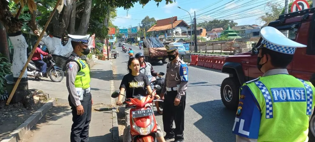 Satlantas Polres Batu Lakukan Patroli KTL