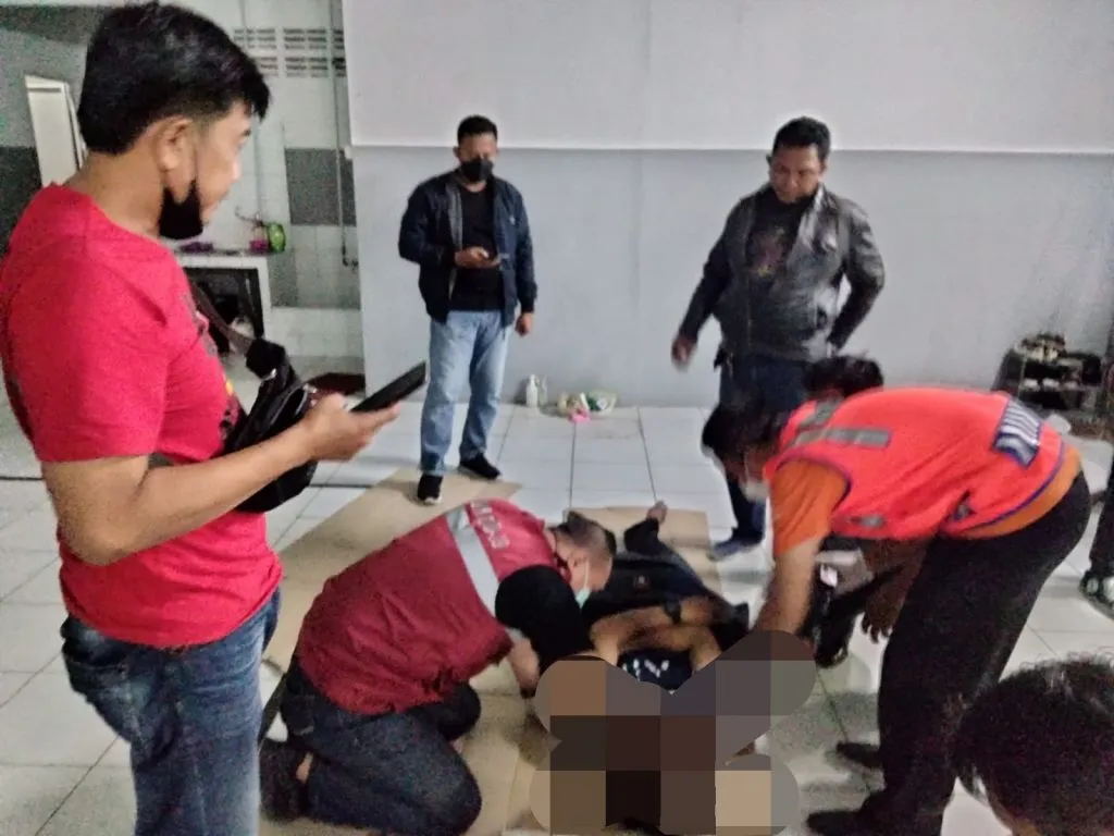 Terlilit Hutang, Karyawan Alfamidi Ponorogo Gantung Diri