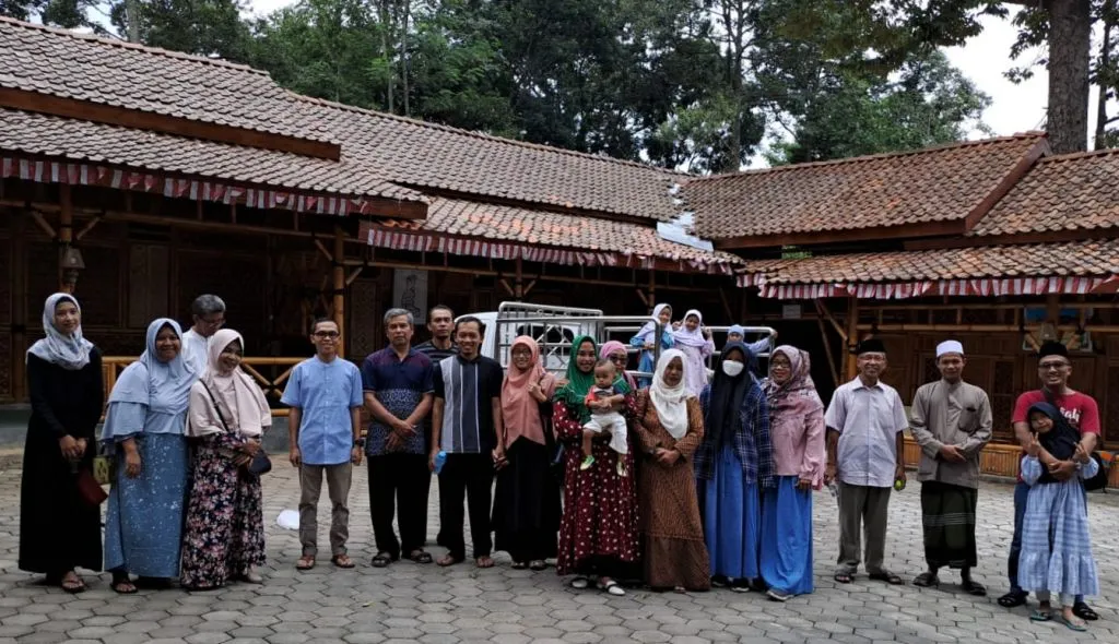 Warga RT 07 RW 06 Bringin, Kota Semarang Gelar Bakti Sosial dan Santuni Panti Asuhan