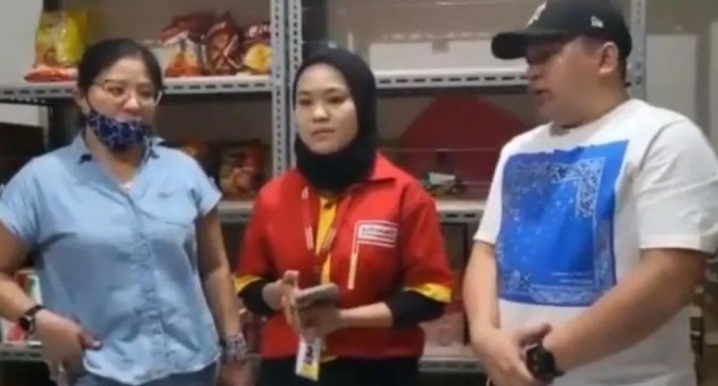 Pegawai Alfamart Minta Maaf ke Pengutil Coklat Naik Mercy, Hotman Paris: DM Saya!