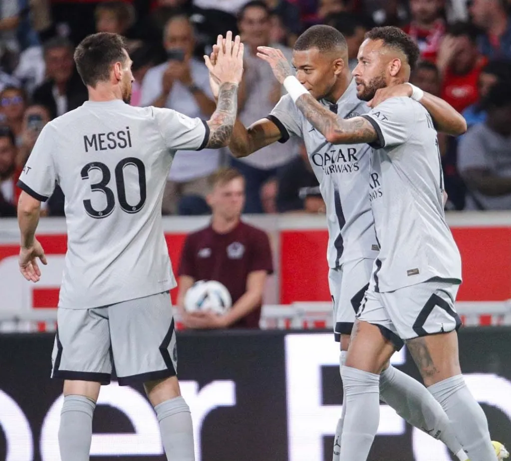 Borong 7 Gol di Kandang Lille, PSG Rajai Klasemen