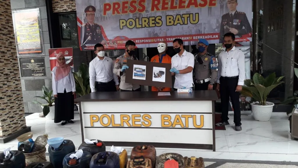 Selewengkan BBM Bersubsidi, Warga Pujon Meringkuk di Hotel Prodeo Polres Batu