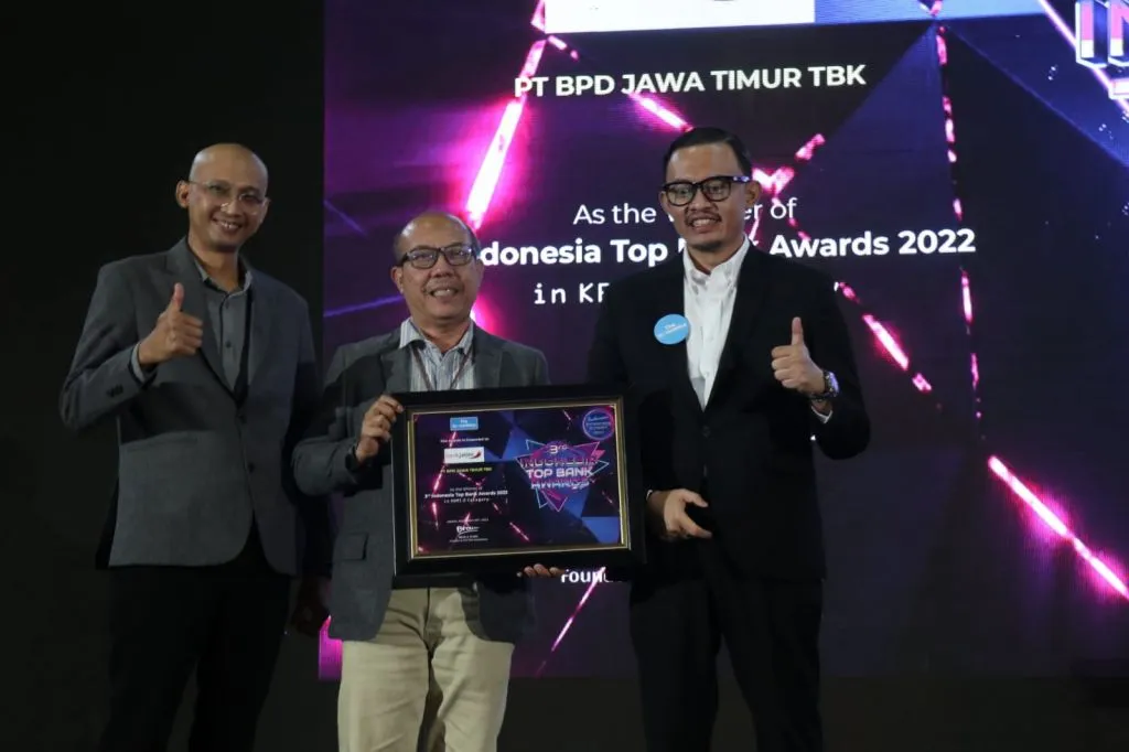 Bank Jatim Raih Indonesia Top Bank Awards 2022