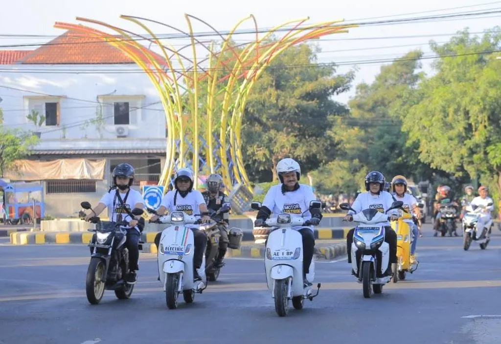Sesuai Inpres RI nomer 7 tahun 2022, Pemkot Madiun bakal menganggarkan pengadaan kendaraan dinas listrik secara bertahap.