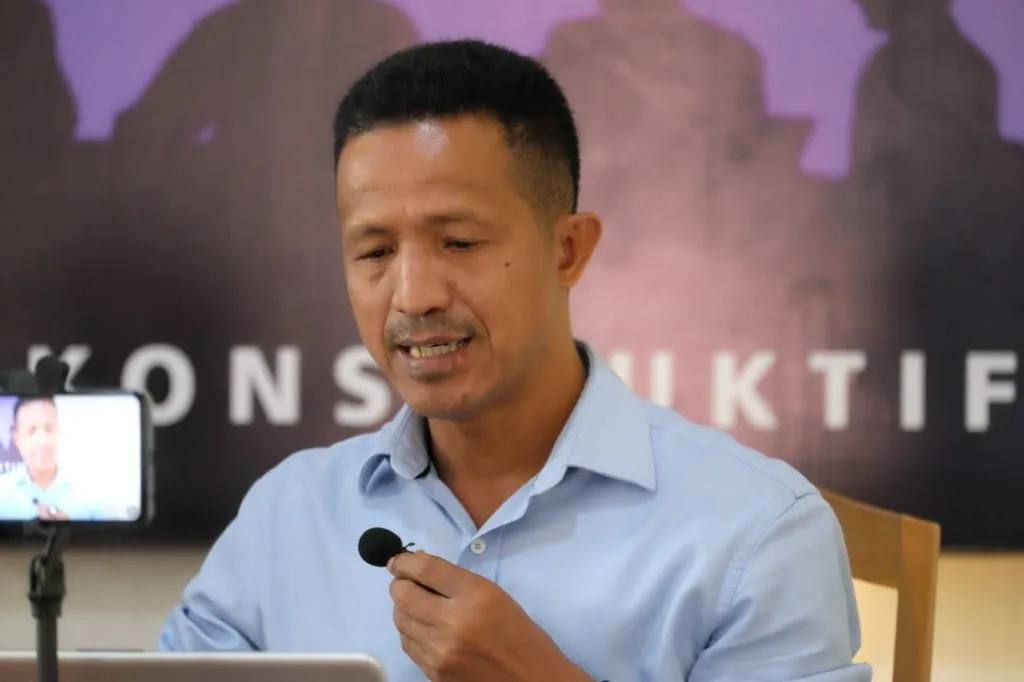Kaki Wakil Ketua DPRD Depok Naik ke Punggung Sopir, Formappi: Dia Lupa Amanat Rakyat