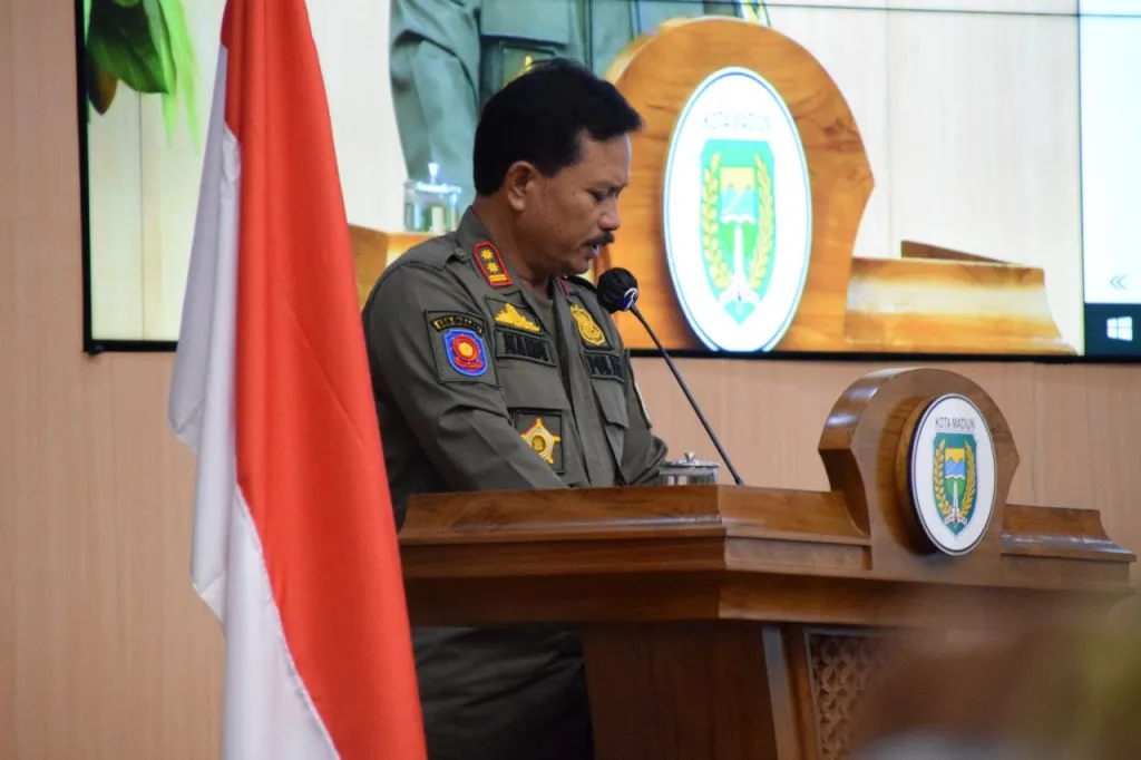 Walikota Madiun, Maidi saat membacakan nota keuangan APBD tahun 2023 di gedung DPRD setempat, Rabu (28/9/2022).