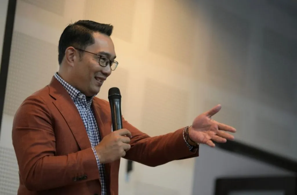 Ridwan Kamil Paparkan Pembangunan Berkelanjutan Jabar di Universitas Hasanuddin