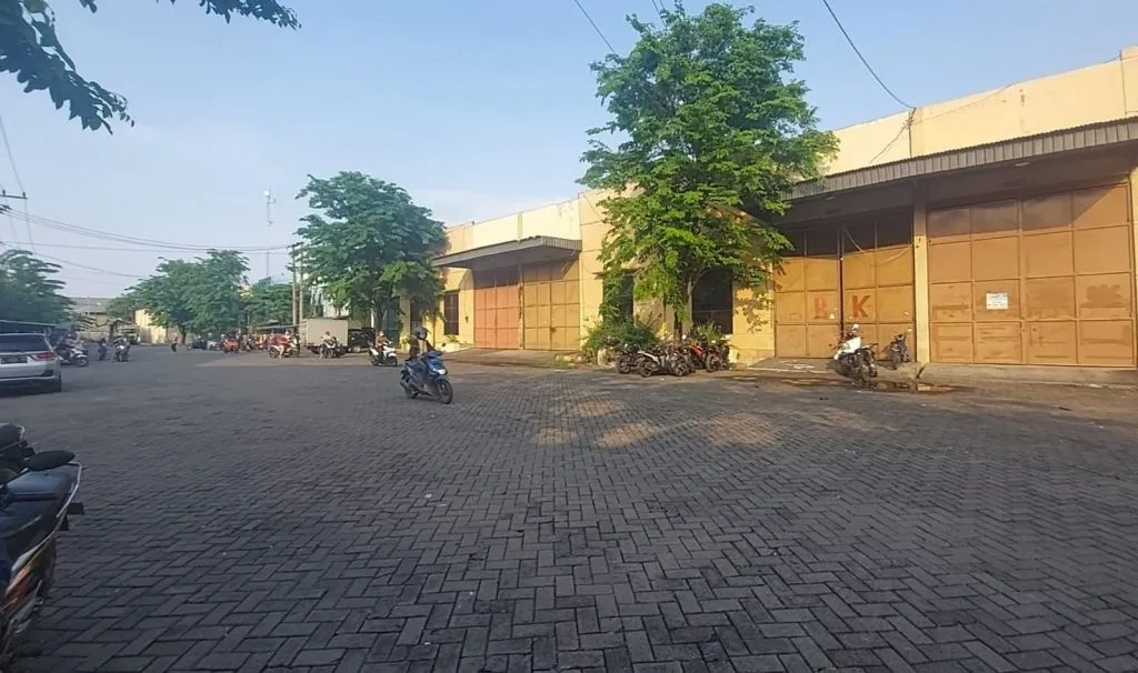 Pergudangan Margomulyo Digeledah Densus 88, Satu Tas Ransel Diamankan