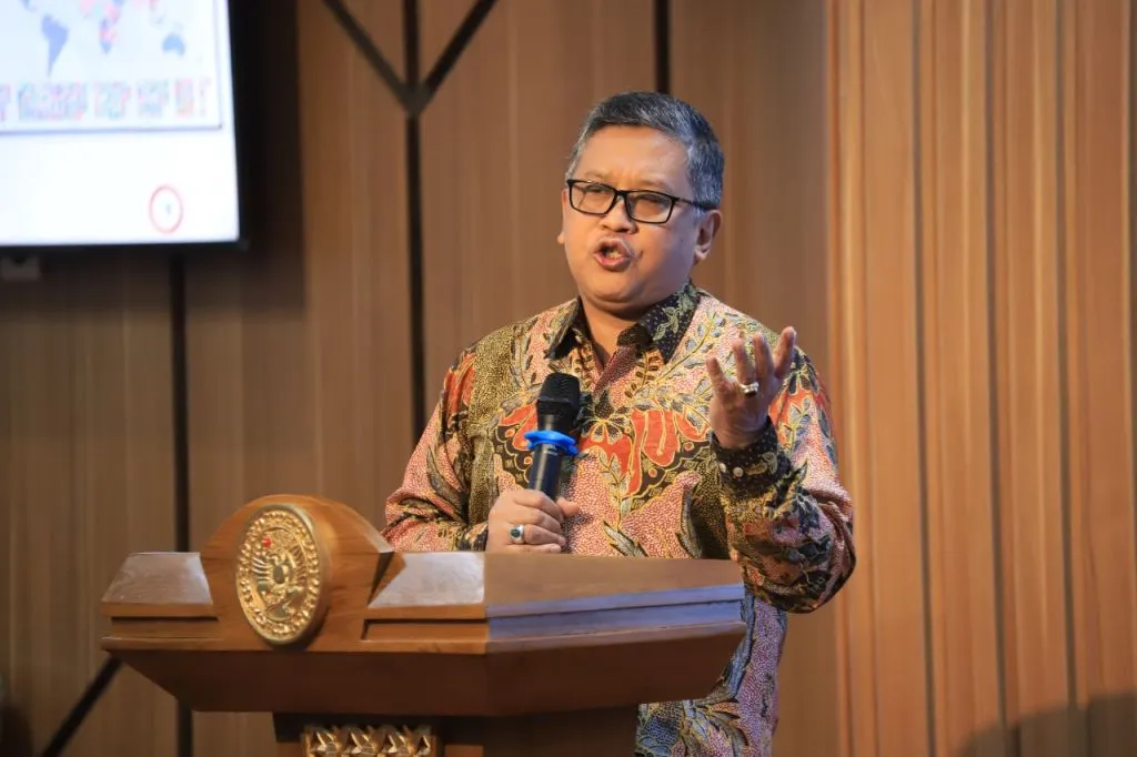 Konferensi di Unair, Hasto: Pemikiran Geopolitik Bung Karno Landasan bagi Masa Depan Dunia