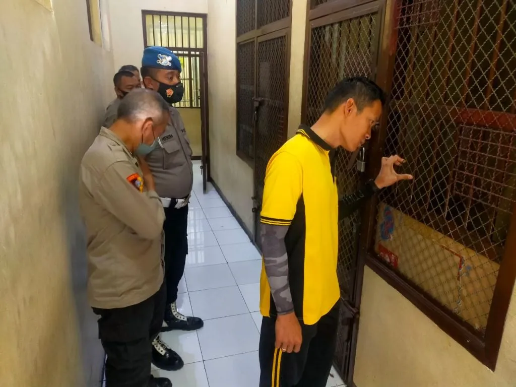 Kapolres Batu Sidak ke Rutan, Tanyakan Kondisi Para Tahanan