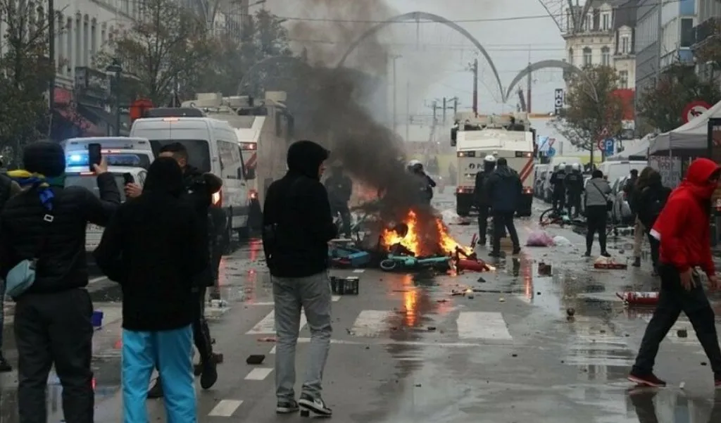 Belgia Dilumat Maroko, Brussel Rusuh