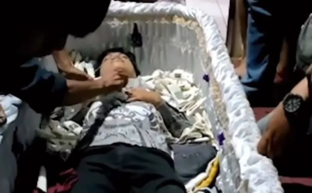 Viral Pria Mati Hidup lagi, ternyata cuma Pura-Pura, Motifnya karena Terlilit Utang