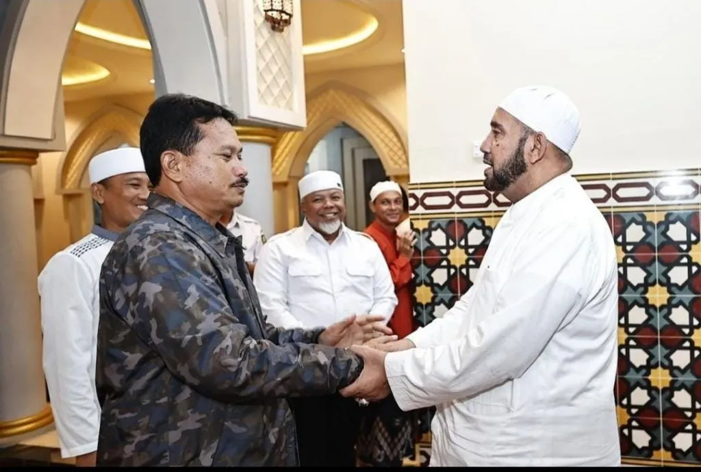 Walikota Madiun, Maidi bersama beberapa OPD mengunjungi kediaman Habib Syech di Surakarta. 