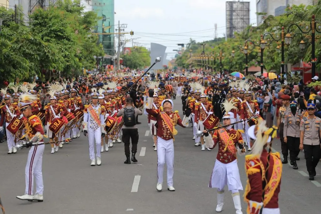 Parade Nusantara Kejurnas Drum Band di Madiun Bangkitkan Geliat Ekonomi