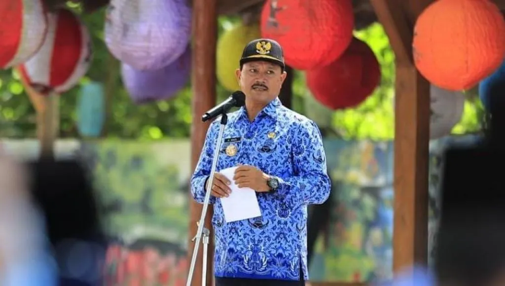 Walikota Madiun, Maidi saat memimpin apel pejabat Pemkot Madiun. 