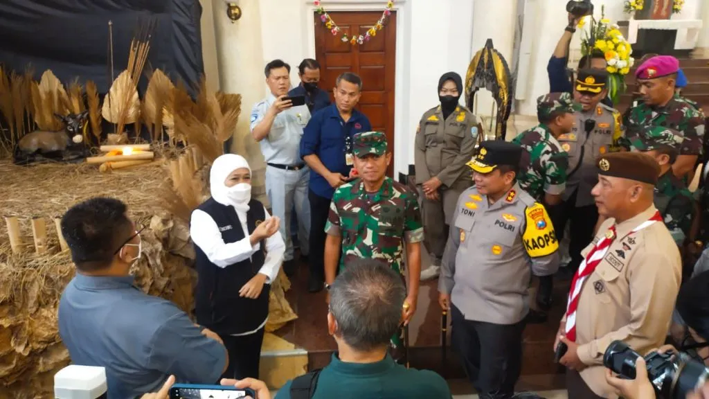 Lakukan Pengecekan di Gereja, Gubernur Pastikan Perayaan Natal Aman dan Nyaman