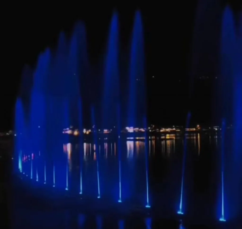 Malam Tahun Baru, Telaga Ngebel Ponorogo Sajikan Pertunjukan Water Fountain