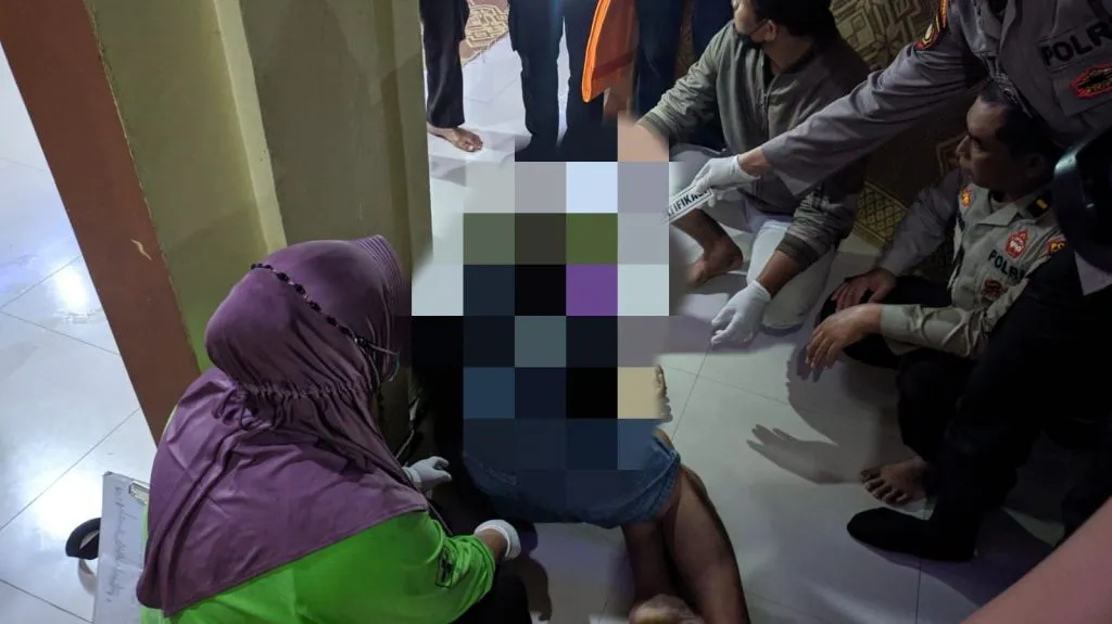 Warga Ciamis Ditemukan Tewas Misterius di Serambi Masjid di Ponorogo