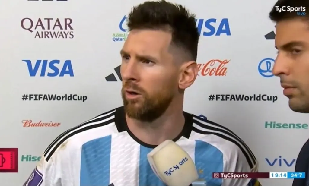 Sambil Menatap Van Gaal, Messi: Apa Lihat-Lihat, Dasar Idiot!