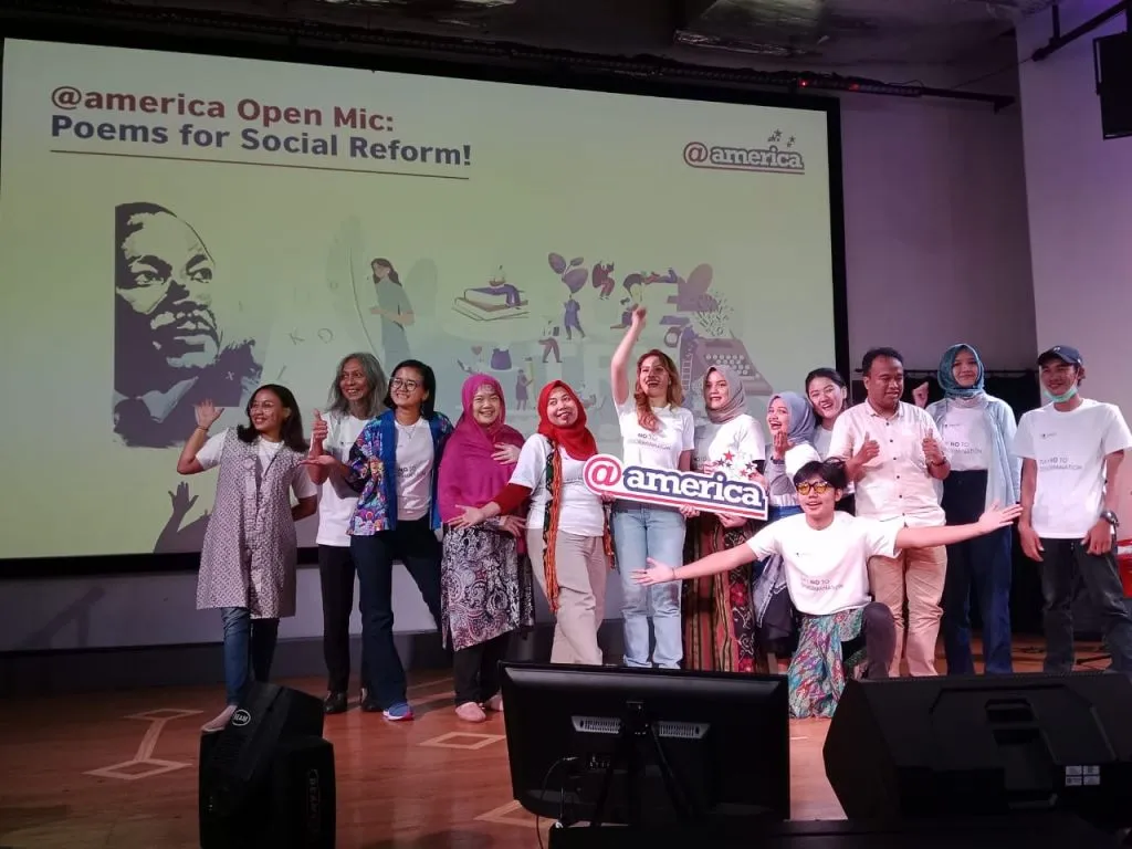 Hormati Martin Luther King Jr, Puisi Esai Network Gelar Acara dengan @america