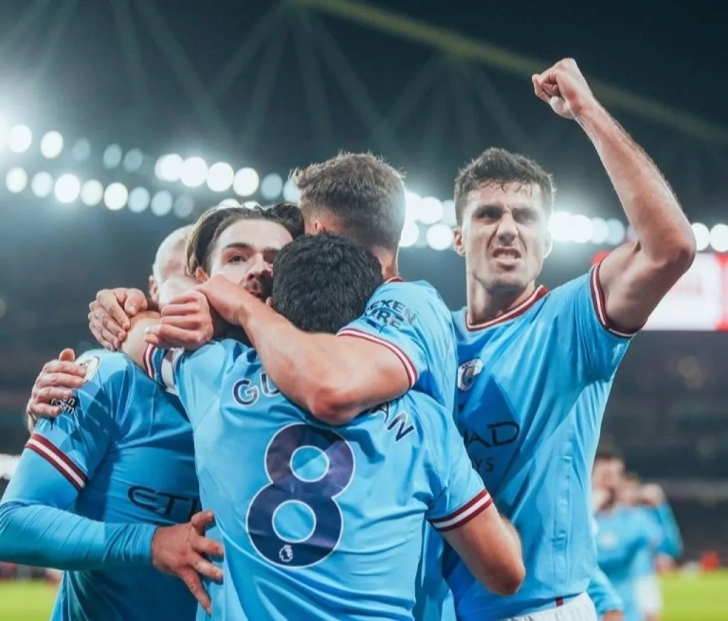 Kalahkan Arsenal 3-1, Manchester City Bertenggger di Puncak