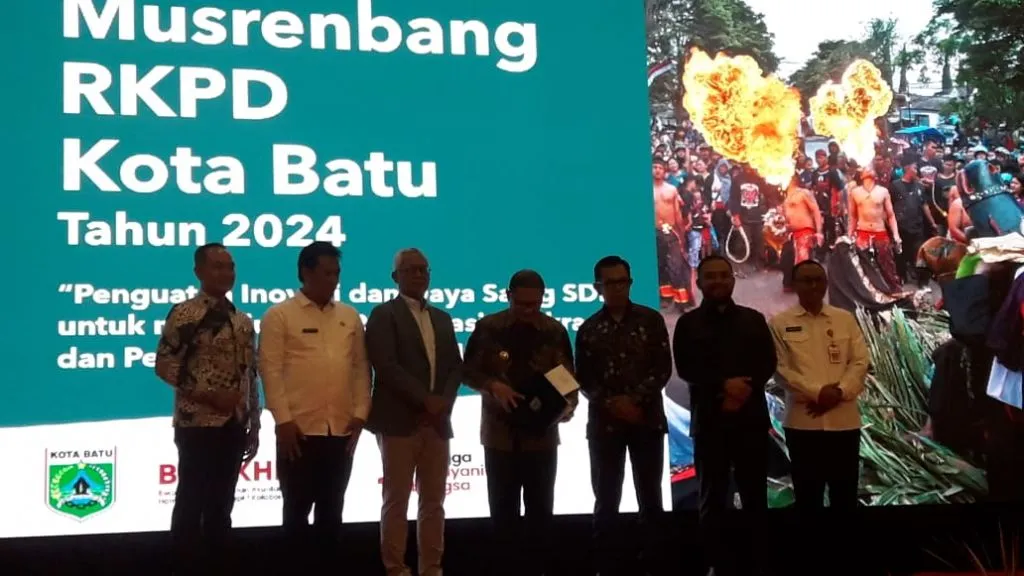 PJ. Wali Kota Batu Berikan Arahan dan Menutup Musrenbang Kota Batu 2023