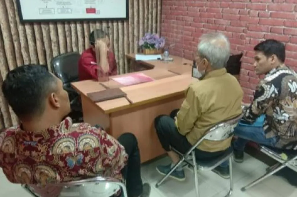 Kejagung Limpahkan Tersangka dan Barang Bukti Dugaan Korupsi Impor Garam