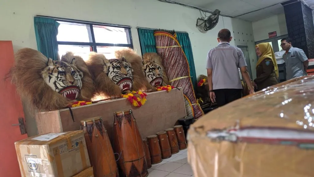 Diplomasi Budaya, Pemkab Kirim Bantuan Reog Ponorogo ke 5 Negara