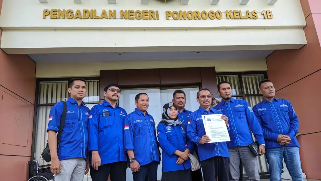 Tolak PK Moeldoko, DPC Demokrat Ponorogo Datangi PN Ajukan Penguatan Putusan MA
