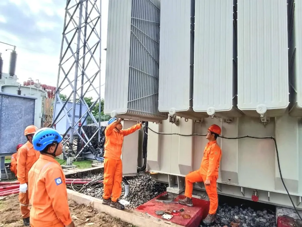 PLN Amankan Pasokan Listrik Pelanggan di Wilayah Denpasar Jelang Libur Idul Fitri
