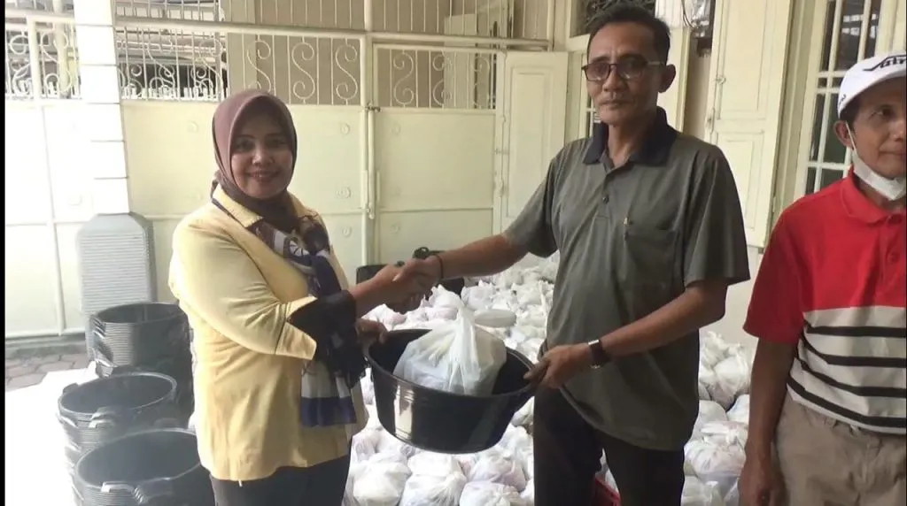 PT Supranusa Indogita Bagikan Bingkisan ke Warga Desa Keboharan